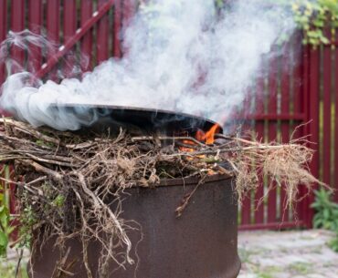 How to Use a Garden Incinerator